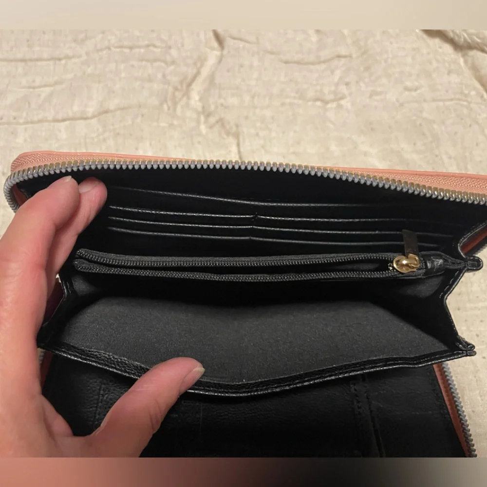 Betsey Johnson Pink Quilted Heart Wallet - Picture 7 of 10